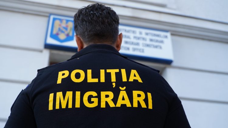 BĂRBAT DIN SRI LANKA DEPISTAT CU ȘEDERE ILEGALĂ ÎN DÂMBOVIȚA