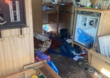 Caz revoltător la Butimanu! Rulota unei Bătrâne a fost vandalizată!