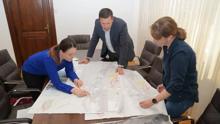 A fost finalizat Masterplanul pentru dezvoltarea Domeniului Schiabil „Cocora” în Stațiunea Peștera-Padina