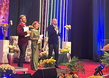 Festivalul Național de Romanțe Crizantema de Aur 2023, ediția a 56 -a, prima zi: Concurs de interpretare, lansări de CD-uri, recitaluri, medalioane omagiale Ciprian Porumbescu și Sabin Păutza!
