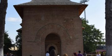 Consiliul Județean Dâmbovița implementează proiectul „Impulsionarea dezvoltării județului Dâmbovița și păstrarea identității culturale a fostei capitale a Țării Românești prin conservarea, protejarea, dezvoltarea și valorificarea Ansamblului Monumental Curtea Domnească din Târgoviște”