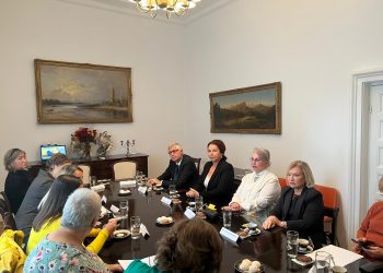 Deputat Carmen Holban: Singurele bariere care ne despart sunt cele pe care noi înșine le creăm.
