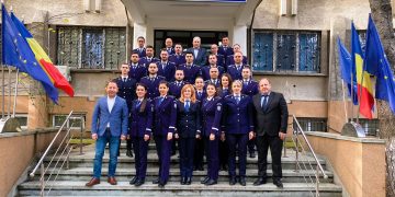 Cu prilejul Zilei Naționale a României, 52 de polițiști din cadrul Inspectoratului de Poliţie Judeţean Dâmboviţa au fost avansaţi înainte de termen în gradul profesional următor