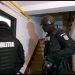 Șapte mandate de percheziție domiciliară puse în aplicare și patru persoane reținute într-un dosar penal instrumentat de polițiștii din cadrul Biroului de Investigații Criminale Târgoviște