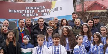 Deputat Carmen Holban: Parcă nimic nu animă atât de frumos sărbătorile de iarnă precum colindele și cântecele transmise cu drag de la o generație la alta!