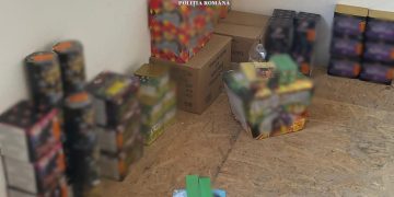 Polițiștii au descoperit și indisponibilizat 150 de kilograme de articole pirotehnice la două persoane din Târgoviște