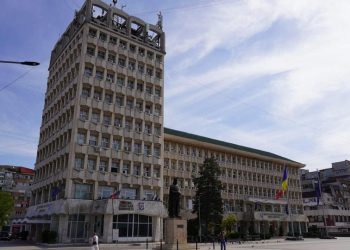 Proiectul de consolidare, reabilitare și modernizare a clădirii în care funcționează Consiliul Județean Dâmbovița și Prefectura județului se află în licitație publică