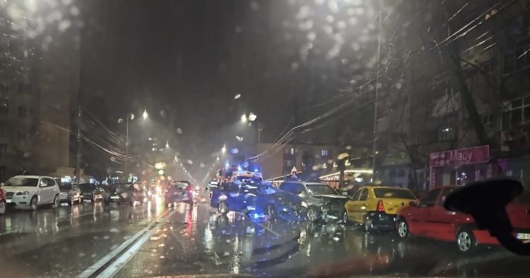 VIDEO- Eveniment  rutier pe bulevardul Unirii