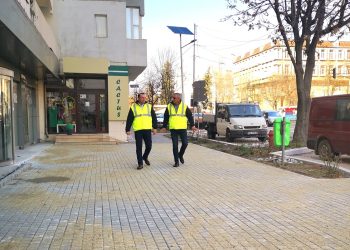 Lucrările la trotuarele centrale din Târgoviște au fost reluate