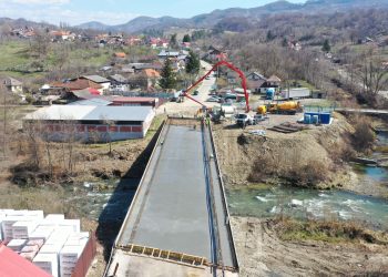 Se lucrează intens la reabilitarea și modernizarea drumului județean DJ 724 Malu cu Flori – Pucheni