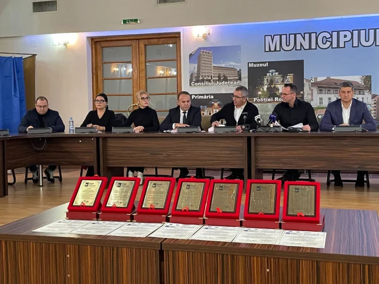 Consiliul Local Municipal Târgoviște a aprobat proiectul parcului fotovoltaic, cu fonduri europene, care va fi amenajat la Complexul Turistic de Natație