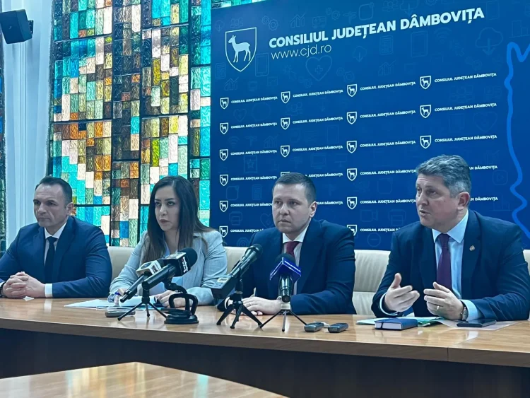 FOTO-Parlamentari irakieni, în vizită la Consiliul Județean Dâmbovița