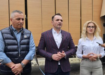 Video/S-a dat startul livrării în cadrul contractului care vizează dotarea cu mobilier a sălilor de clasă, a cabinetelor școlare și a laboratoarelor de științe din toate cele 31 de unități școlare și preșcolare din Târgoviște!