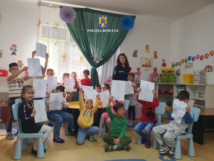 Sesiuni de informare ale polițiștilor de la Biroul Siguranță Școlară