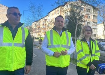 Primăria Târgoviște a dat startul unei noi etape de reabilitare a trotuarelor din zona blocurilor H și N.