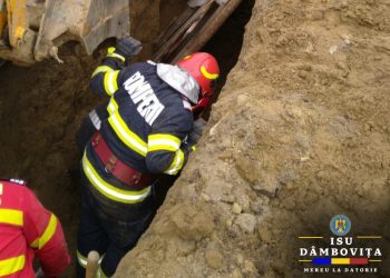 Un bărbat din Gemenea a fost surprins sub un mal de pământ