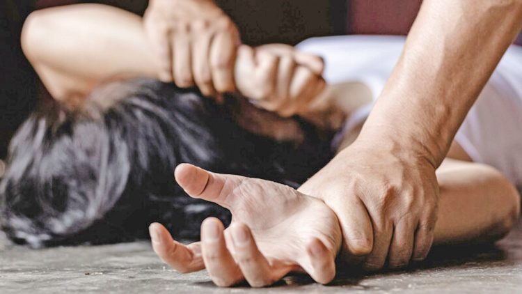 Cercetați pentru agresiune sexuală și viol, arestați preventiv pentru 30 de zile