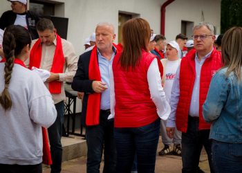 TUR DE FORȚĂ LA SĂLCIOARA PENTRU A-L SUSȚINE PE PRIMARUL PÎRVU VALENTIN