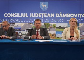 VIDEO/Galerie Foto- 29 de primării din județ au semnat astăzi contracte de asociere cu Consiliul Județean Dâmbovița!