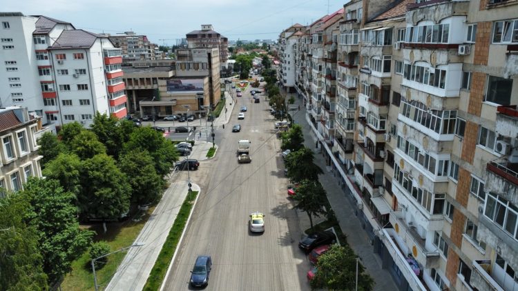 Primăria Municipiului Târgoviște anunță închiderea temporară a traficului pe strada Poet Grigore Alexandrescu, sâmbătă, 25 mai 2024, în vederea efectuării lucrărilor de asfaltare.