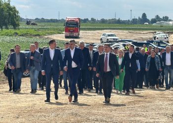 GALERIE FOTO- Vizită a premierul Marcel Ciolacu pe șantierul de extindere la patru benzi a DN7 Bâldana – Titu