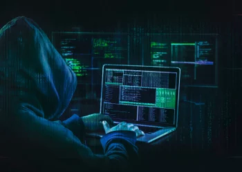 Bănuit de accesul ilegal la un sistem informatic, falsul informatic, înșelăciune și falsul privind identitatea, reținut pentru 24 de ore