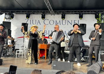 Video/Galerie Foto- Vezi cine a urcat pe scenă la Ziua Comunei Corbii Mari