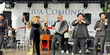 Video/Galerie Foto- Vezi cine a urcat pe scenă la Ziua Comunei Corbii Mari