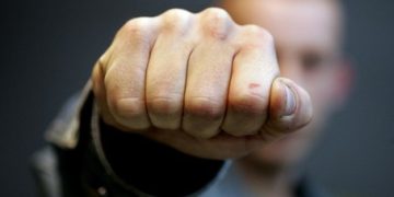 Măsura controlului judiciar pentru 60 de zile, dispusă față de patru persoane