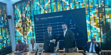VIDEO-A fost semnat contractul de renovare și modernizare a Palatului Administrativ în care funcționează Consiliul Județean Dâmbovița și Prefectura Județului.