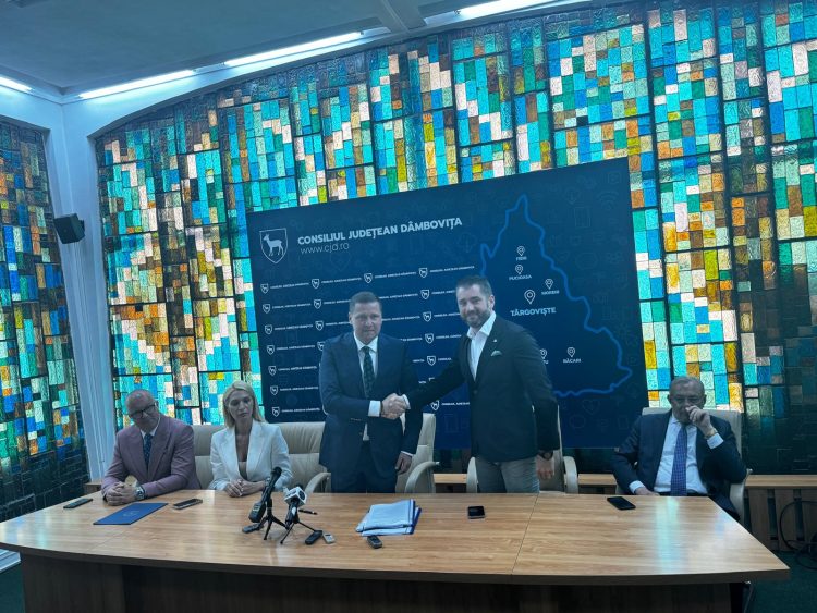VIDEO-A fost semnat contractul de renovare și modernizare a Palatului Administrativ în care funcționează Consiliul Județean Dâmbovița și Prefectura Județului.