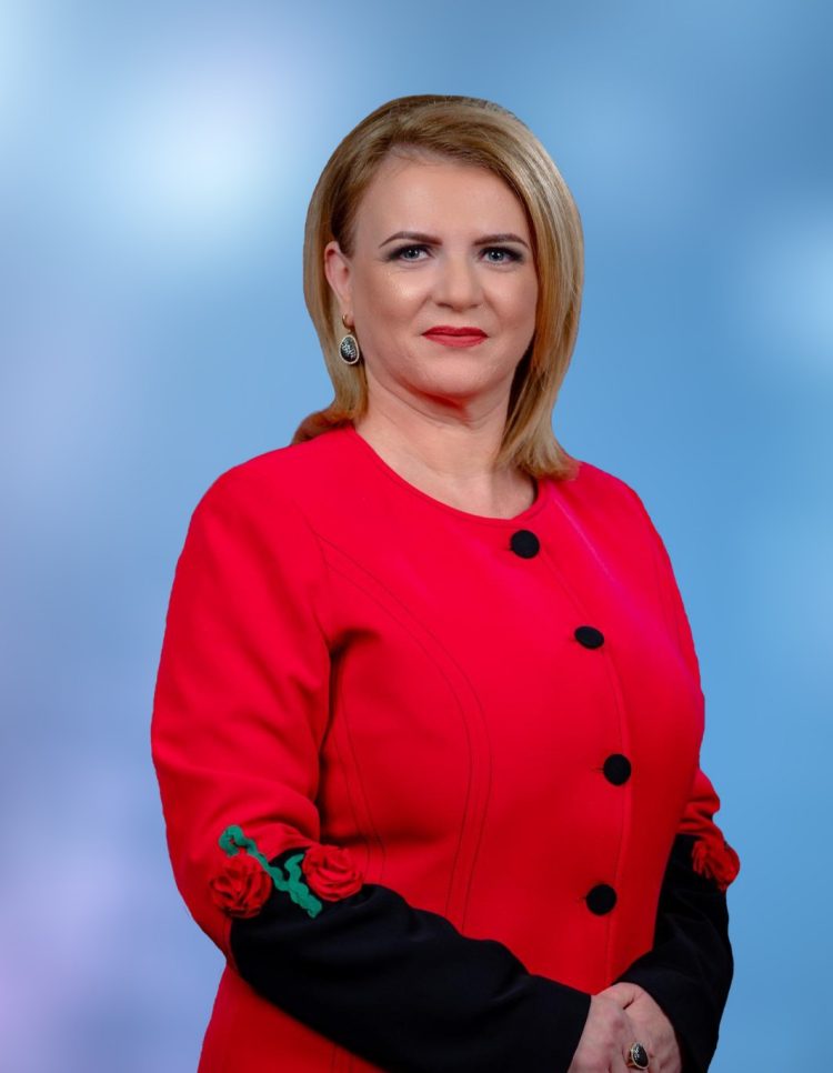 Claudia Gilia, prefectul județului Dâmbovița:”Îmi exprim profunda mea recunoștință față de toate forțele MAI – Inspectoratul de Jandarmi Județean „Mircea cel Bătrân” Dâmbovița, Inspectoratul de Poliție Județean Dâmbovița și Inspectoratul pentru Situații de Urgență „Basarab I” al județului Dâmbovița – care au asigurat liniștea și ordinea publică pe parcursul procesului electoral din 9 iunie 2024.”
