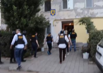VIDEO – PERCHEZIȚII ÎNTR-UN DOSAR PENAL ÎNTOCMIT PENTRU PROXENETISM