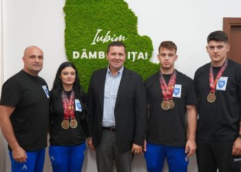 Consiliul Județean Dâmbovița Susține Performanța Sportivilor de la C.S. Kidava Pucioasa, Medaliați la Campionatul Mondial de Karate!