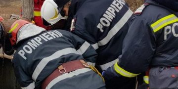 Intervenție de urgență la Doicești: Salvatorii acționează pentru extragerea unui băiat căzut într-un puț adânc de 9 metri!