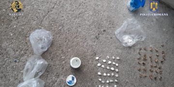 VIDEO-PERSOANE REȚINUTE PENTRU TRAFIC DE DROGURI