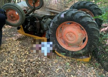 Tragedie la Vulcana Băi: Un Bărbat de 60 de Ani și-a Pierdut Viața După Răsturnarea unui Utilaj Agricol