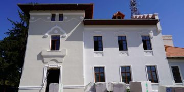Fosta școală de cavalerie din Târgoviște, în plin proces de restaurare: un nou magnet turistic și cultural pentru Județul Dâmbovița!