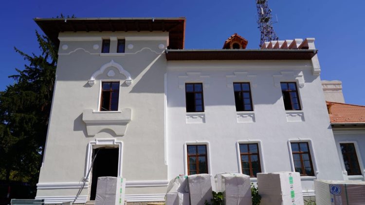 Fosta școală de cavalerie din Târgoviște, în plin proces de restaurare: un nou magnet turistic și cultural pentru Județul Dâmbovița!