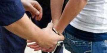 Mandat de arestare preventivă emis pe numele unui bărbat bănuit de nerespectarea măsurilor stabilite printr-un ordin de protecție