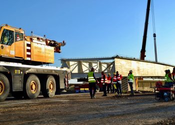 Pas important în modernizarea DN7 Bâldana-Titu: Montarea unui nou pod în comuna Lungulețu