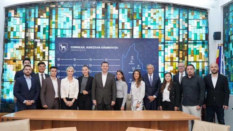 Consiliul Județean Dâmbovița primește noua generație de interni: 9 tineri se alătură echipei pentru programul de internship 2024