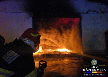 Incendiu de proporții la o hală din Butimanu: Intervenție de urgență a pompierilor din mai multe detașamente