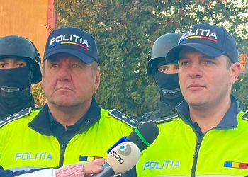 VIDEO/FOTO- PESTE 70 DE PERCHEZIȚII DOMICILIARE EFECTUATE ÎN JUDEȚUL DÂMBOVIȚA PENTRU DOCUMENTAREA ACTIVITĂȚII INFRACȚIONALE A MAI MULTOR PERSOANE