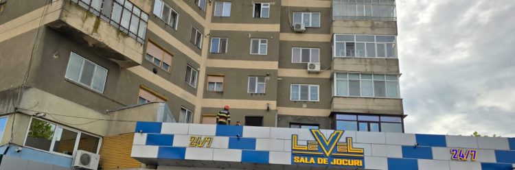 Femeie de 74 de Ani Găsită Decedată După Ce S-a Aruncat de la Etaj în Moreni!