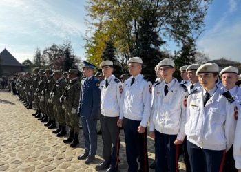FOTO/VIDEO-Târgoviște Onorează Ziua Armatei Române prin Ceremonii și Mesaje de Recunoștință
