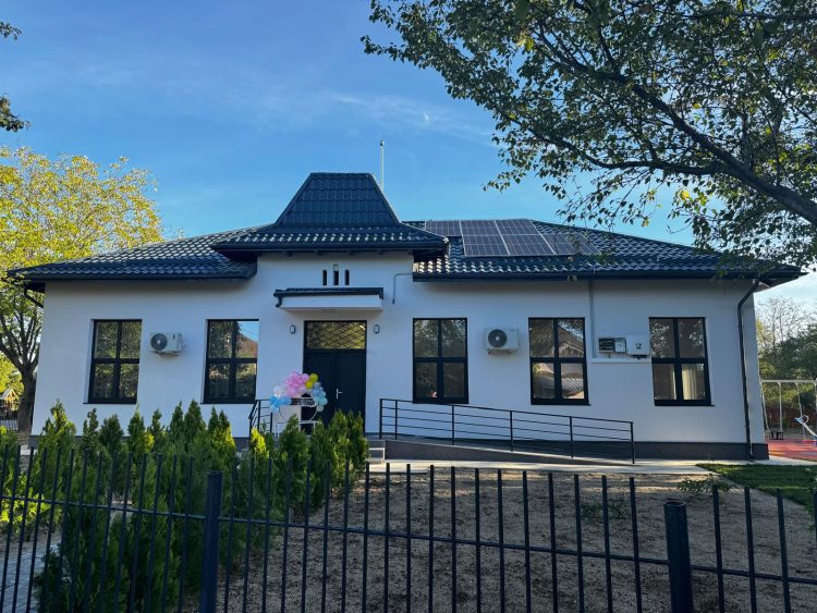 Foto/Video – Grădinița din Priseaca, Târgoviște, Finalizată în Timp Record: Prichindeii Revin într-o Unitate Modernizată!