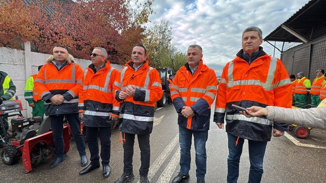 Video/Foto-Primăria Târgoviște, pregătită pentru iarnă: Resurse mobilizate pentru deszăpezire și siguranța cetățenilor