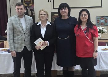 Claudia Gilia sprijină campania „Cutia Bebelușului” pentru un început sigur de viață al nou-născuților
