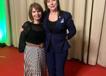 Carmen Holban: Recunoaștere și Admirație pentru Eroii Din Farmacie la Gala Farmaciștilor